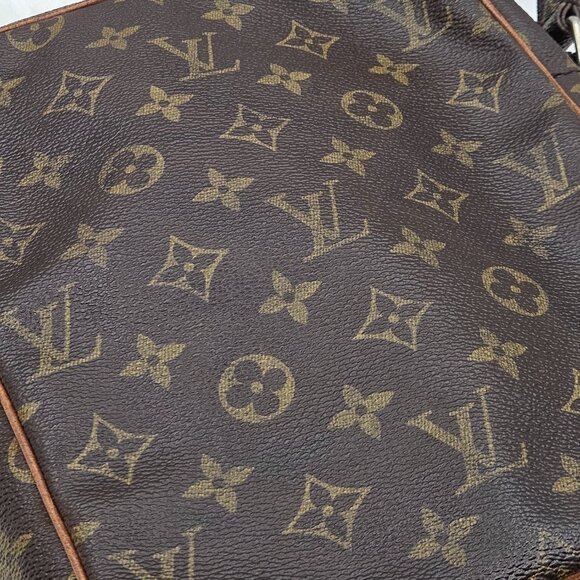 Louis Vuitton Monogram Marceau MM Bag - Picture 7 of 17